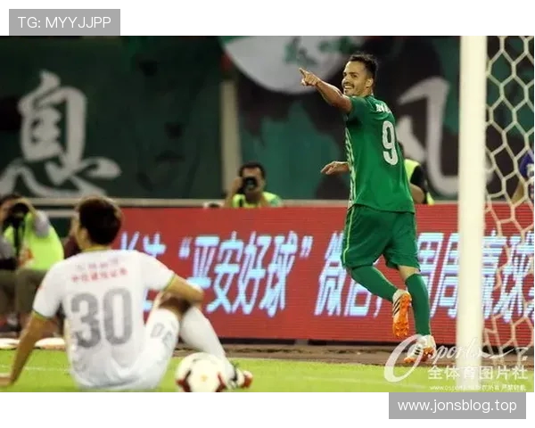 黄仁范助攻全晋旴破门 韩国领先科威特1-0迎来世亚预赛半场比分